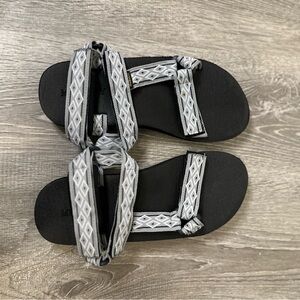 Black and Gray Patterned Sandals